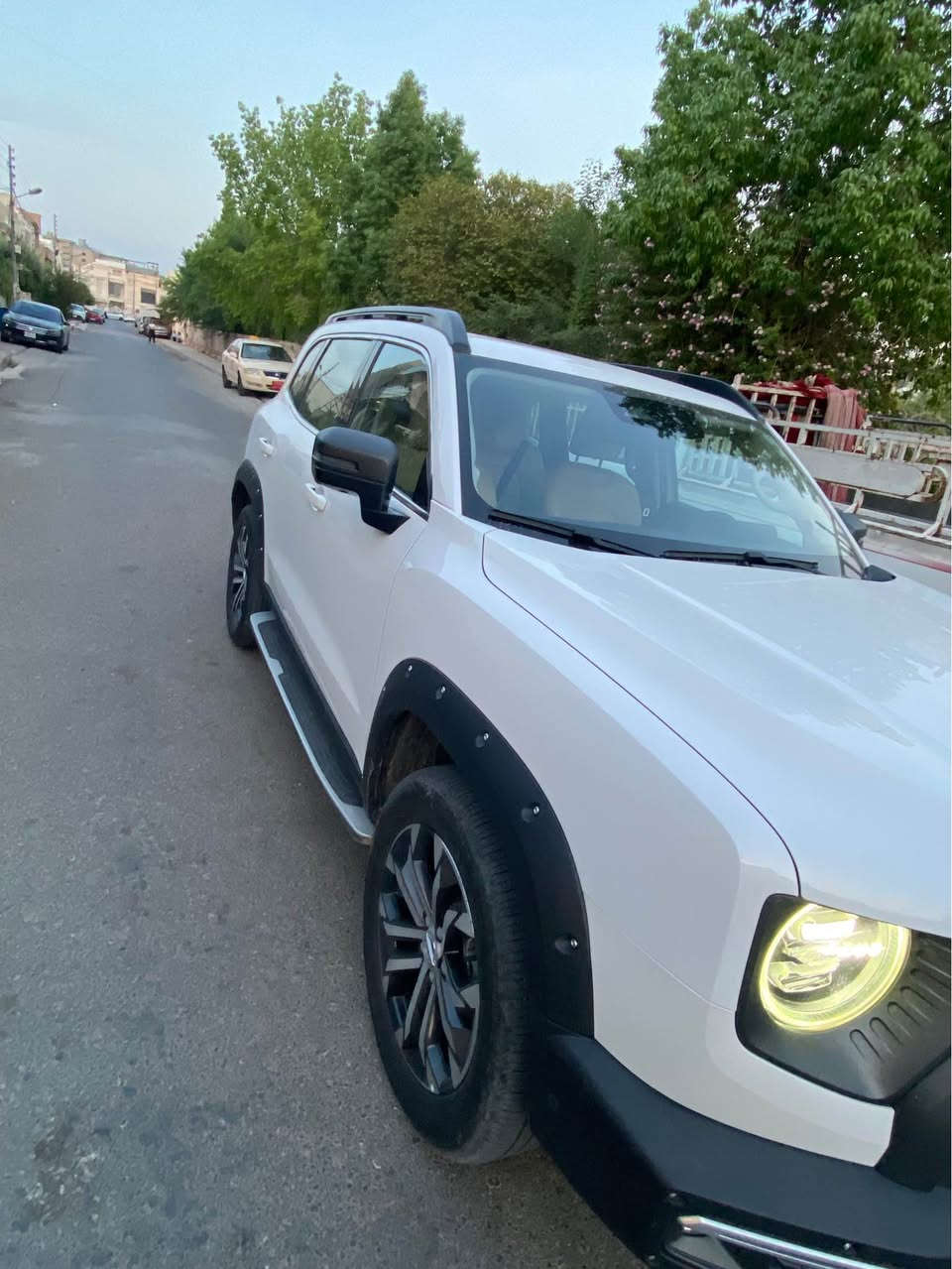 Haval dargo 2022 Adventure
٤ پستن ٢٠ تۆربۆ بەنزینی نۆرمال بەشەرت 
تایبەتمەندی خەلیجی زەمانی شەریکەی 
٤٣ هەزار رۆێشتیە سێرڤزی کرایە ٧ مۆدی هەیە
دەبلل ئەکسل
داتاشۆ
پادل شەفت
کامێرا ٣٦٠  
خەتی جادەی کوشین مەساج
ئەوتۆ بەگ
پرە لە مواسەفات  
پانۆررامای گەورە
***********
بەناوی خۆمە سەیارەکە ١ موشکیلەی لەسەر نیە أربيل, العراق
