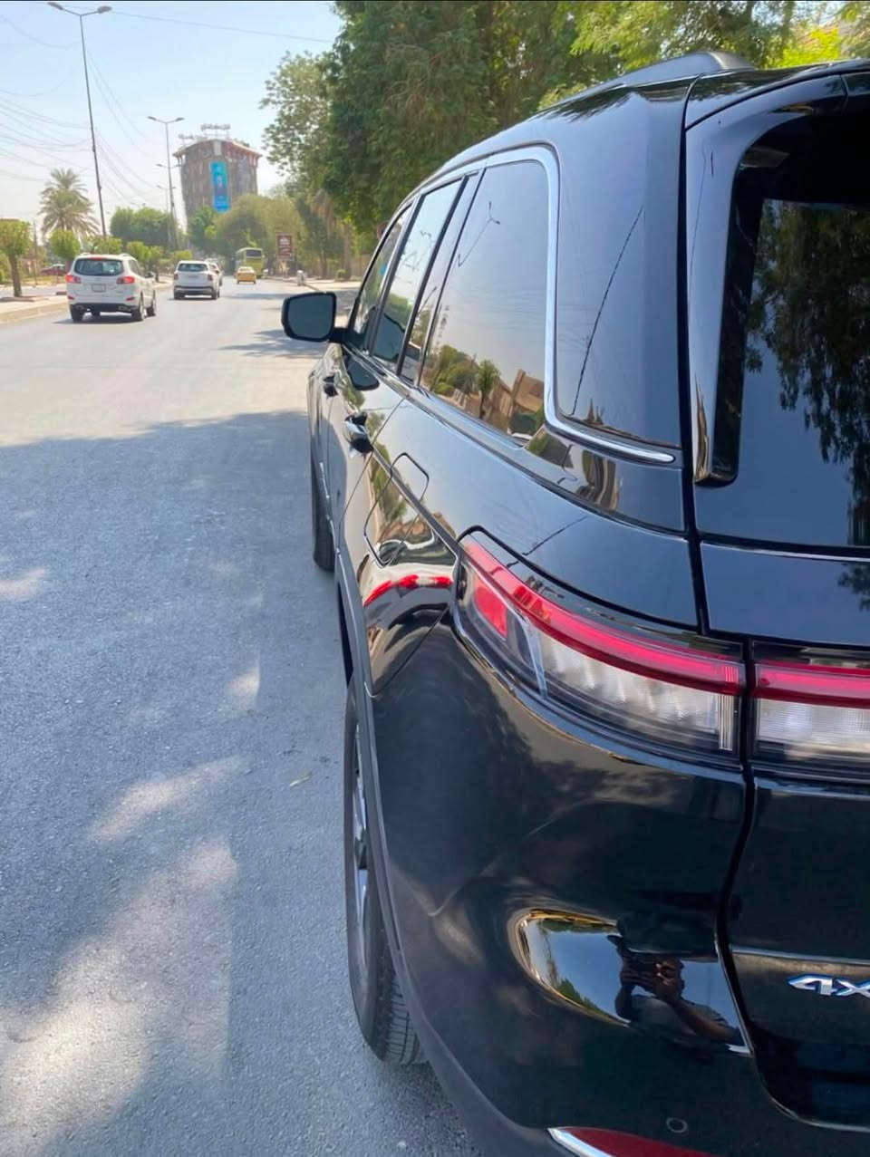 بيع سريع
السلام عليكم للبيع فقط وماكو هيج سعر

للبيع جيب  4xe 

وارد امريكي 2024 

حجم المكينه : 2000 تيربو + هايبرد + بالك ان هايبرد

ماشية : 20  الف mi 

رقم بغداد

الضرار :موضح ب الصور بيها تبديل 3 قطع نفس اللون اصلي بدون صبغ 

صور الحادث ب المنشور 

السيارة جديده ع وضع الشركة 

السعر 255 وبيها مجال بسيط حك الجيه وماكو هيج سعر   

العنوان بغداد الكرخ 

***********

***********‬
