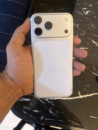 👋 ايفون 17برو ماكس 📱سيم كارت شرق اوسط اللون: سلفر❤️ البطارية: 99 من فر...
