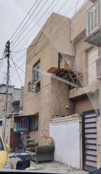 دار للايجار في منطقة المواصلات يحتوي على 3 غرف نوم وصالة للاستفسار الا...