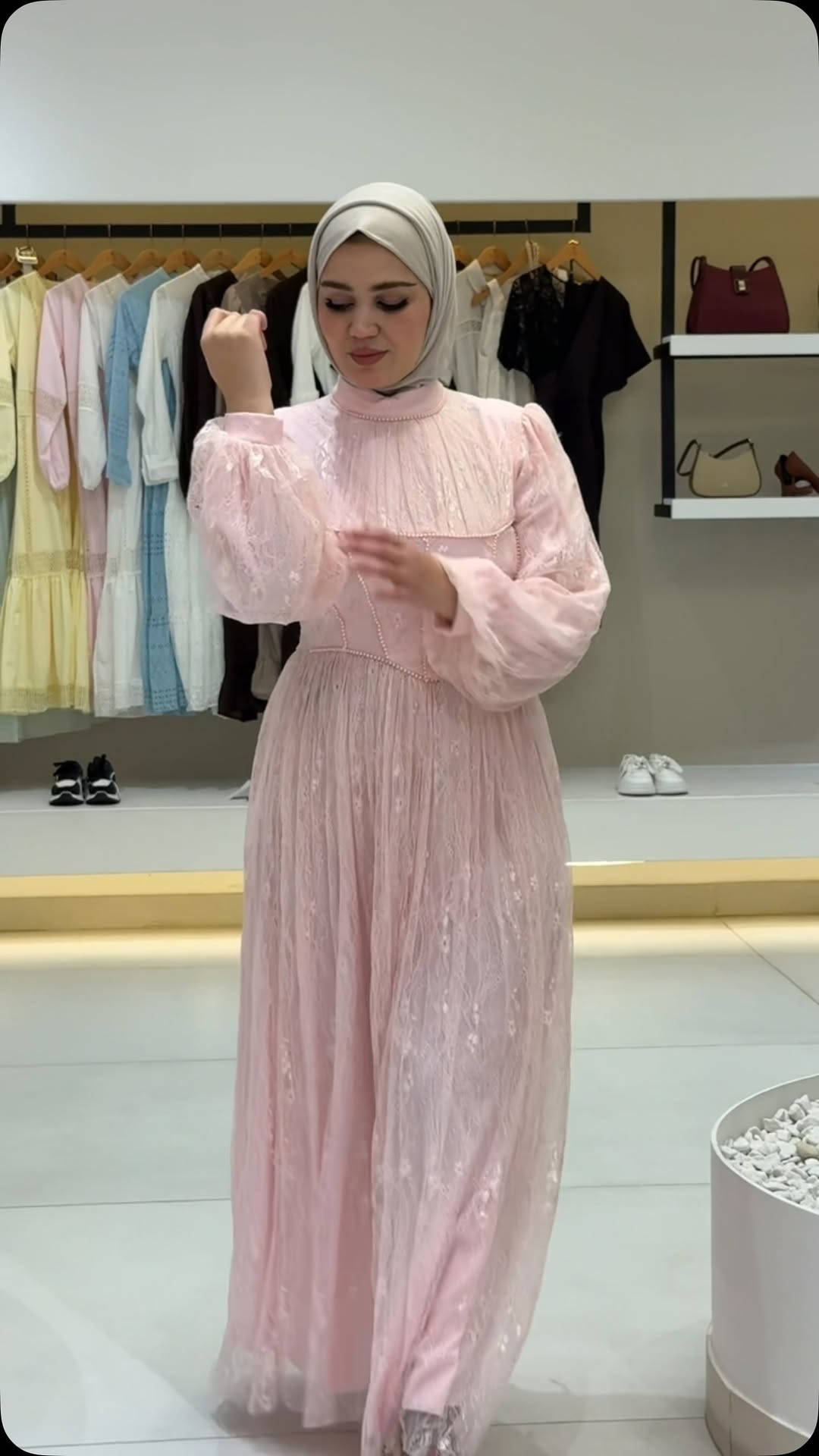 سوت نسائي • مقاس ٣٨-٤٦ • تركي