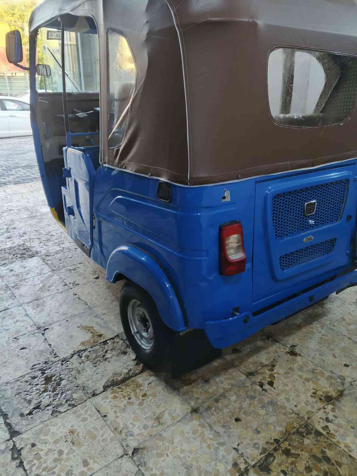 سلام عليكم تكتك للبيع موديل 22 مكان كربلاء مكلف بلنشر ***********/***********
