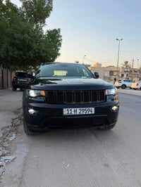 � للبيع جيب جراند شيروكي لاريدو بلاك توب – 2020 🔥  ▪️ الموديل: 2020 ▪️...