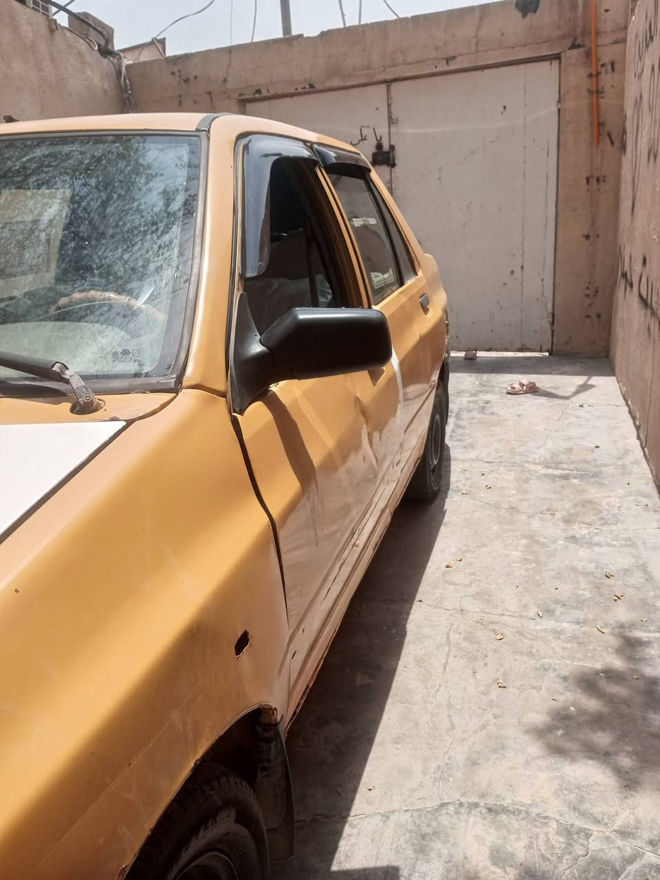 سلام عليكم سايبه مديل16بيها سنويه ستنساخ  لصليه ضايعه رقم بصره بدون تحويل مكينه وكير كارتون بديها حلو حداديه تخم تاير سياره قفلها 10بدون عمله مكان بصره زبير***********
