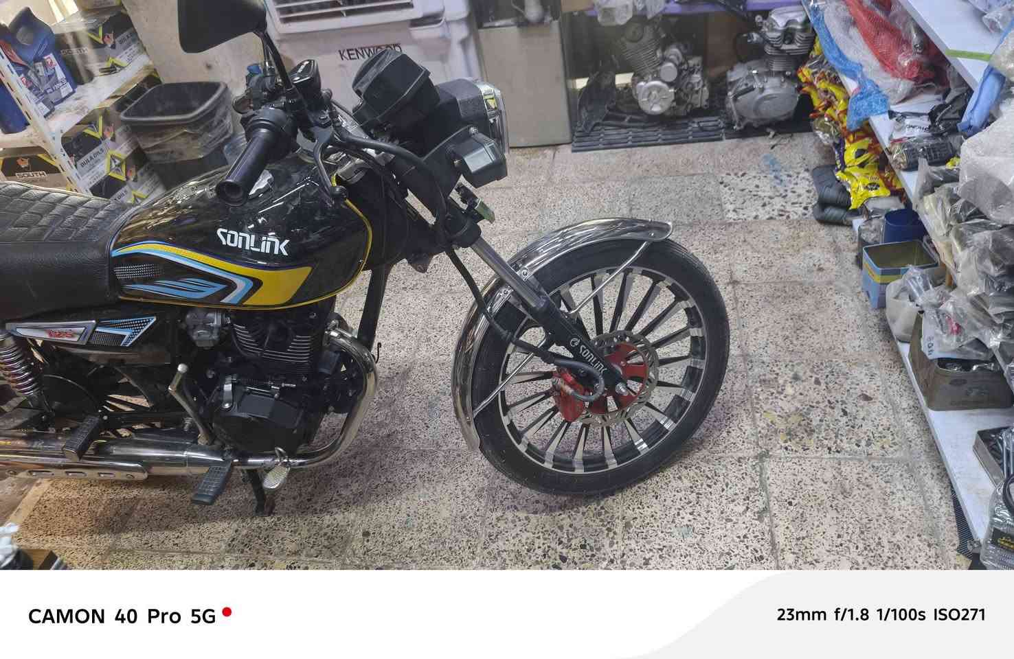 السلام عليكم دراجه للبيع موديل 25 دراجه نظيفه
وهذا رقمي***********
السعر 700 وبها مجال بسيط
