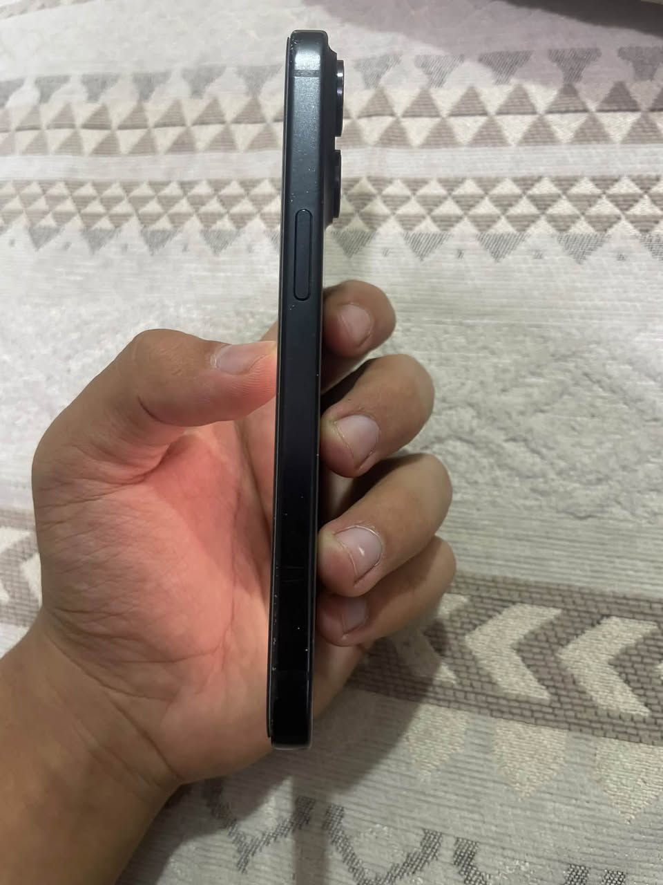 سلام عليكم ايفون ١٥ عادي.ذاكره ١٢٨ بطاريه ٧٤ الجهاز مكفول من كلشي نضافته ٩٥ بل ميه الجهاز لا بي عيب ولا بي آي شي وشحنه كلش زين وتأخذه من باب بيتي جهاز شرق اوسط AAA جهاز بدون ملحقات فقط لاصق وكفر مني سعر الجهاز ٦٢٥ وبي مجال جدا بسيط عنوان كربلاء حسينيه جريه رقم ***********
