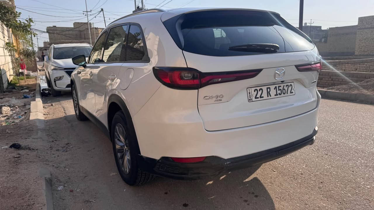 مازدا cx90 
موديل 2024 
عداد المسافات 10 الف كيلو 
مواصفات بريفريد 
محرك 6 سلندر 3300 تيربو 
دفع خلفي ( اكسل ) 
مراوس بسيارة اقل سعر 
*********** بغداد, العراق
