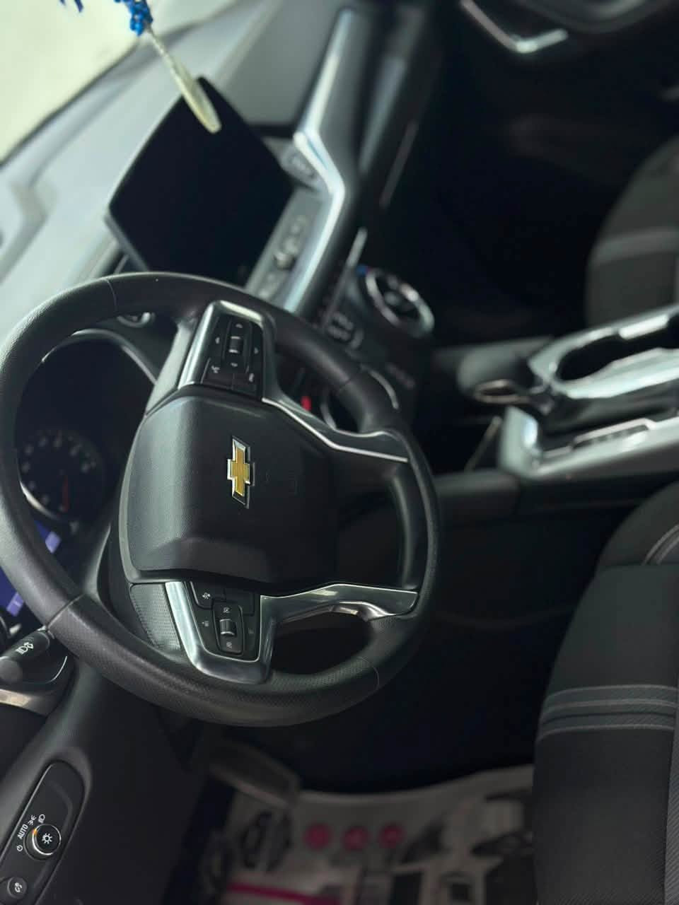 🚘 للبيع بليزر 2023 2LT
للبيع شفروليه بليزر 2023 2LT، السيارة نظيفة وحلوة كلش، استخدام شخصي ومرتبة.

🔹 موديل 2023
🔹 فئة 2LT
🔹 مكينة 2.0 تيربو
🔹 وارد أمريكي 🇺🇸
🔹 ممشى تقريباً 37 ألف كم
🔹 اللون: [فضي]
🔹 السيارة حادثها موضح بالصورة مواصل لاشاصي ولا لغد تكدر تتاكد اي مكان 

💰 السعر: '١٨.٠٠٠. الف دولار 
📍 المكان: بغداد – السيدية

.

📞 للاستفسار والتواصل: واتساب[ ***********]
