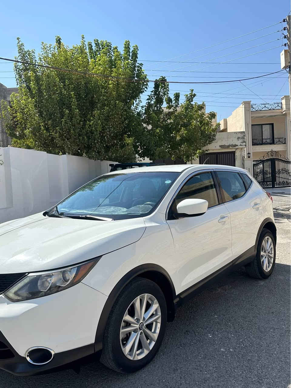 Nisan rouge sport 2019 sv AWD 
دوو پارچه بوياغ بى أرباك ٥٧ هه زار مايل رويشتووه 
ده بل اكسل 
رقم و سنوى نوي يه شانسى نيه تنها جه مپه كى پيشى هه يه 
سعرى ١٣٩$ كه ميك مجال 
*********** أربيل, العراق
