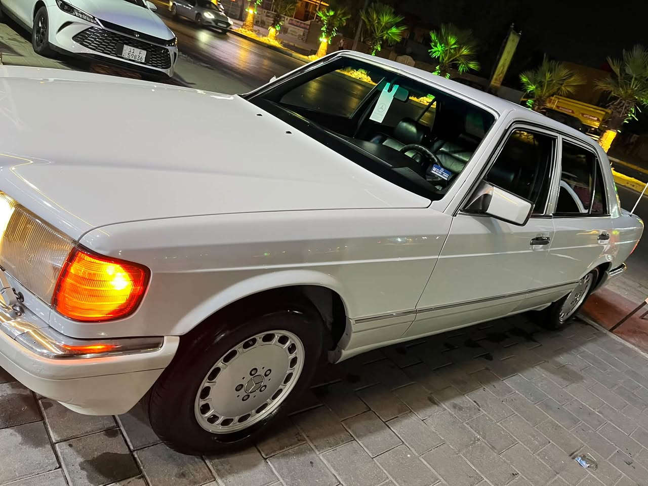 السلام عليكم من رخصة الادمن المحترم مارسدس جامبو موديل ١٩٨٦ sE300 باب قصير سيارة بيه قطع صبغ فقط جاهزة من جميع النواحي محرك كير بلاد غير مفتوح تبريد تدفئة كهربائية كله بلاد إدامة كاملة لمنظومة البنزين بالكامل للبيع الاستفسار الاتصال *********** بغداد
