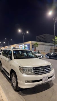لاندكروز • ٢٠١١ • سلێمانی