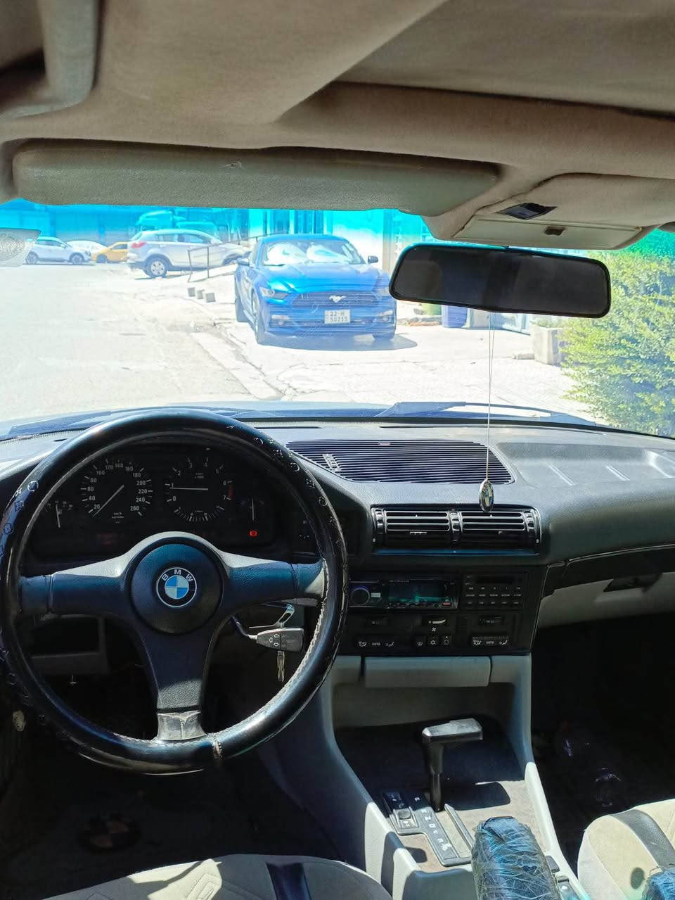 BMW موديا1991
السياره جاهزه اي نقص مابيه محرك كير نظيفات 
بيه طخه بلجاملغ مامصلحه ابيعه على وظعه السياره رقم نينوى باسمي السعر 45 ورقه وبيه مجال سنويه ورقم جدد 
***********
مكاني العامريه بغداد حته هزه جديده تتحول اي منطقه بلعراق بغداد, العراق
