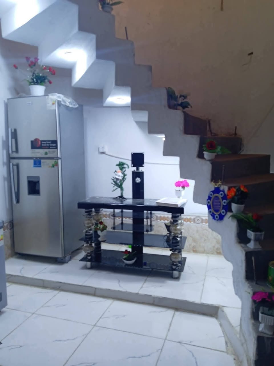داربيع حواس قرب مدرسه حواس مساحة 250الاستفسار***********
