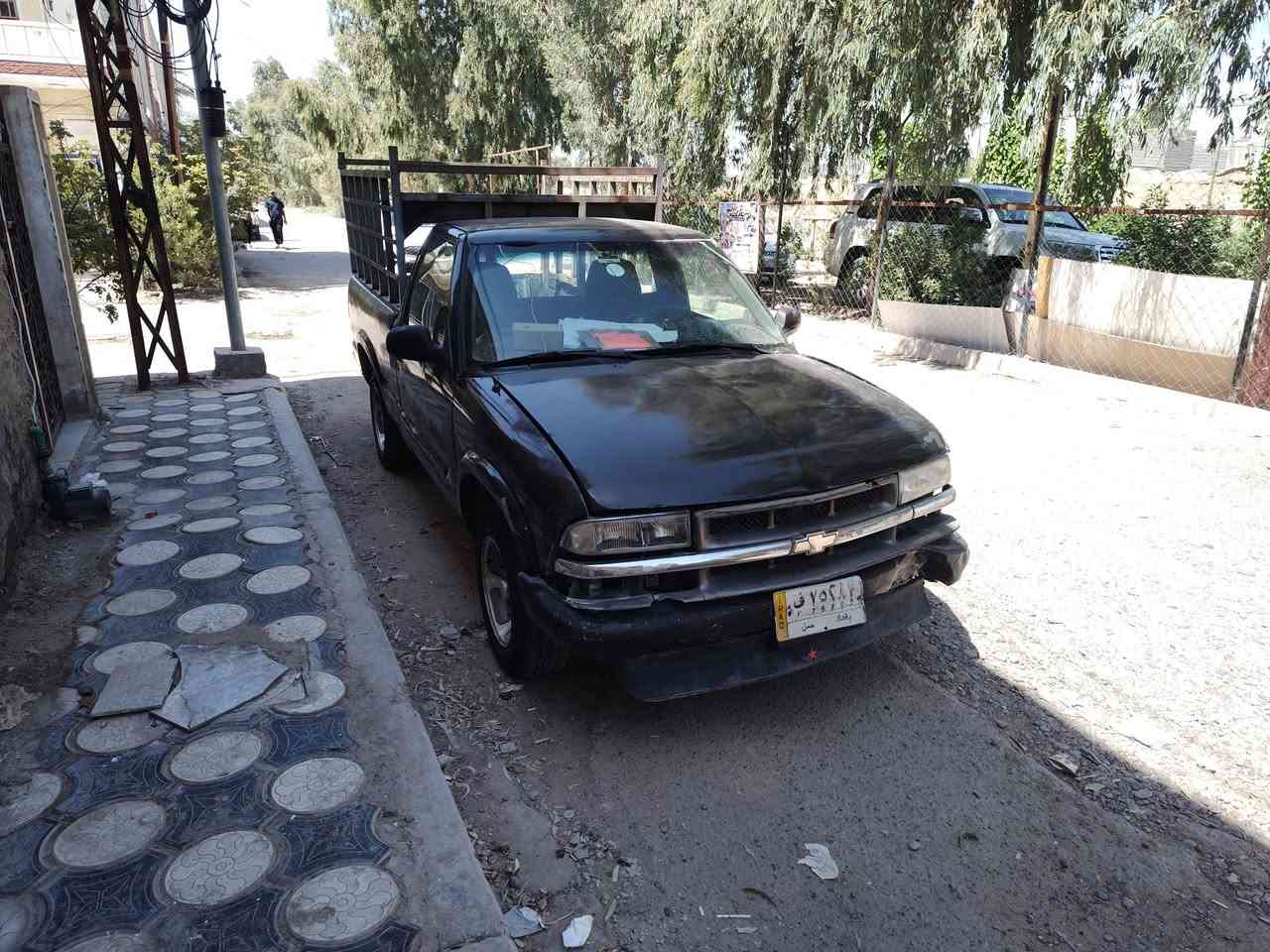 السلام عليكم
بيكم شوفر للبيع 

موديل 2000 مكينة وكير لاند كروز المكينة فارة يطغ شغالة بس بيها صوت الكير والاكسل جدد صدر امامي جديد تخم تاير جديد

السيارة ماشي بمعاملتها مال تحويل وما كملتها وراعيها تيهتة يعني ابيعلك هالموجود

السعر 25

مكاني بغداد الشعب 

***********
