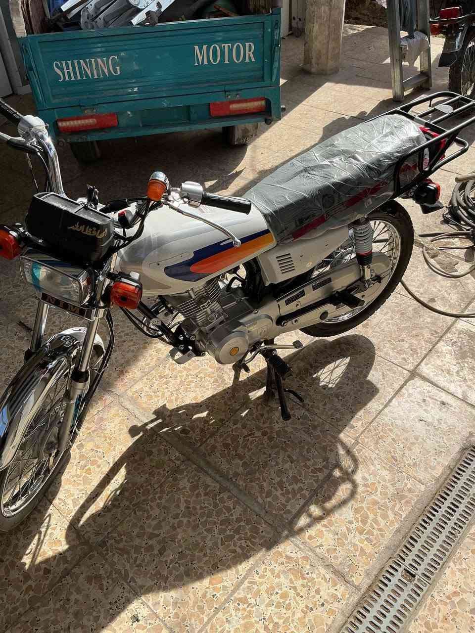 سلام عليكم دراجه اربع كير امتياز باب اول 6 اشهر من طالعه 
سعر 750 وبيه مجال الي يكسر بسعر ليخابر 
رقمي ما متواجد خواص ***********
