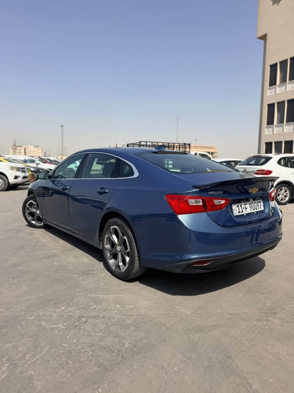 ماليبو موديل 2024 LT مكينه 1500 تيربو للبيع
مواصفات السيارة فول 
1 بصمة
2تشغيل عن بعد
3 شاشة جبيرة 
4 ابل كار بلي
5رادارت
6 اوتو ستوب
7 هاند بريك بصمة
8 كرسي كهرباء
9 تنبيه اصطدام امامي
10فول تحكمات ستيرن
11 واي فاي wifi 
12 سبايدر خلفي
13دبل صالنصة 
14 مكينة 1500توربو
15بلوتوث
16 تبريد قطعتين 
كير ومكينه كفاله  
ماشيه 26 ميل 
وبعد بيه هواي مواصفات
السيارة حادثه موضح بصور
بدون دواخل 
رقمها مميز ✅
مكان السيارة البلديات 
117$ ورقة وبيها مجال كلشي موضحلك وسيارة جاهزة ع اخر حباية 
***********
