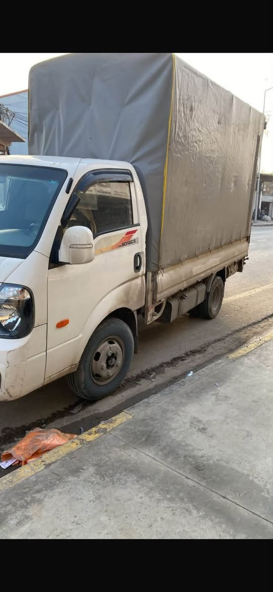 كيا حمل فحل 4000
نص بوند صبغ
رقم بغداد
السياره جاهزه من كل النواحي وكلها تعمير جديد 
السعر 110وبيها مجال 
***********

نص مكتوب في الصور:
- علي كيا
- 2/9/26، 4:23 م
