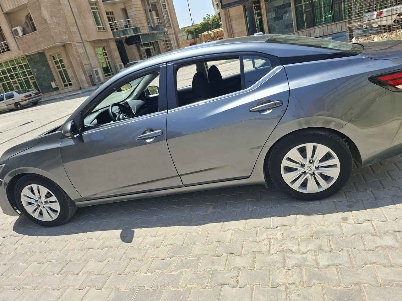 نيسان سنترا s,موديل ٢٤.كير محرك كفالة سياره حادثها مكلوبة ومعمرة توب شوفها بالصور وبالحقيقة كزازه ماشيه ١٨ الف مكانها بغداد الاعظمية سياره جاهزه مابيها نقص برغي السعر ١٠٥ وبيها مجال للطبين للاستصال ***********
