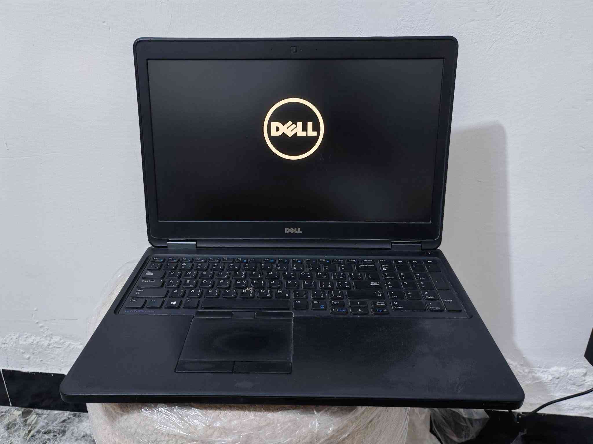 لابتوب dell
حجم كبير 15.6 مميز FHD
بيها مشكلتين بطاريه و كيبورد مايشتغلن سعرهن ثنينهن 45 الف
معالج
 Cori5 gel5  جيل خامس
RAM 8GB
HARD 256 SSD
كارت شاشه
intel 4G حجم
وندوز 11 برو مفعل
منصبه لعبه GTA 5 بكل سلاسه
كيبورد ضوئي
ملحقاته شاحنه + ماوس + كيبورد
سعره 125 قفل غير قابل العمله مكاني بغداد. توصيل موجود
رقم ***********

نص مكتوب في الصور:
- الإعدادات النظام ، حول حسين حساب محلي العثور على إعداد النظام والأجهزة Bluetooth الشبكة والإنترنت إضفاء طابع شخصي التطبيقات الحسابات اللغة والوقت الألعاب إمكانية الوصول الخصوصية والأمان Windows Update 31°C عالم غالبا بحث الإعدادات المرتبطة مواصفات Windows Windows 11 Pro الإصدار 21H2 الإصدار تم التثبيت في ٤/٠٤/٢٢ إصدار نظام التشغيل ٢٢٠٠٠.٢٥٣٨ تجربة حزمة تجربة مزايا Windows 1000.22001.1000.0 اتفاقية خدمات Microsoft شروط ترخيص برامج Microsoft ارتباطات ذات صلة المجال أو قاعدة المعارف حماية النظام إعدادات النظام المتقدمة نسخ مواصفات الجهاز DESKTOP-TSFKH8U اسم الجهاز Intel(R) Core(TM) i5-5300U CPU @ 2.30GHz 2.30 GHz المعالج ٨,٠٠ غيغabايت (٧,٨٨ غيغابايت مستخدم) ذاكرة RAM المثبتة 0BC0E7B7-F102-405B-BBCD-4F9644FA0D5F معرف الجهاز 00330-50000-00000-AAOEM معرف المنتج نظام تشغيل بإصدار ٦٤ بت ومعالج يستند إلى x64 نوع النظام لا يتوفر إدخال باللمس أو بالقلم لجهاز العرض هذا القلم واللمس نسخ إعادة تسمية هذا الكمبيوتر
- Intel(R) HD Graphics 5500