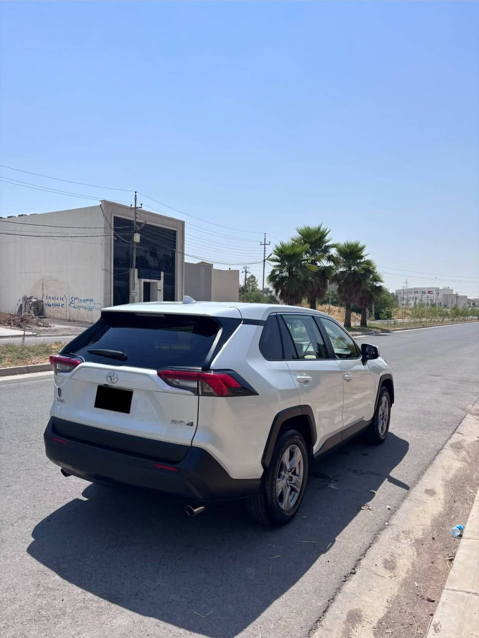Toyota Rav4 2024 Le
تويوتا راف٤ 
٢٠٢٤
مواصفات Le
خليجي سيارة
ماشية 40.000Km
سيارة ١ قطعة صبوغ بدون أيرباك 
كير و محرك شرط
مكينة 2.5 
سيارة رقم جاهز
سعر 235$ بي مجال
*********** أربيل, العراق
