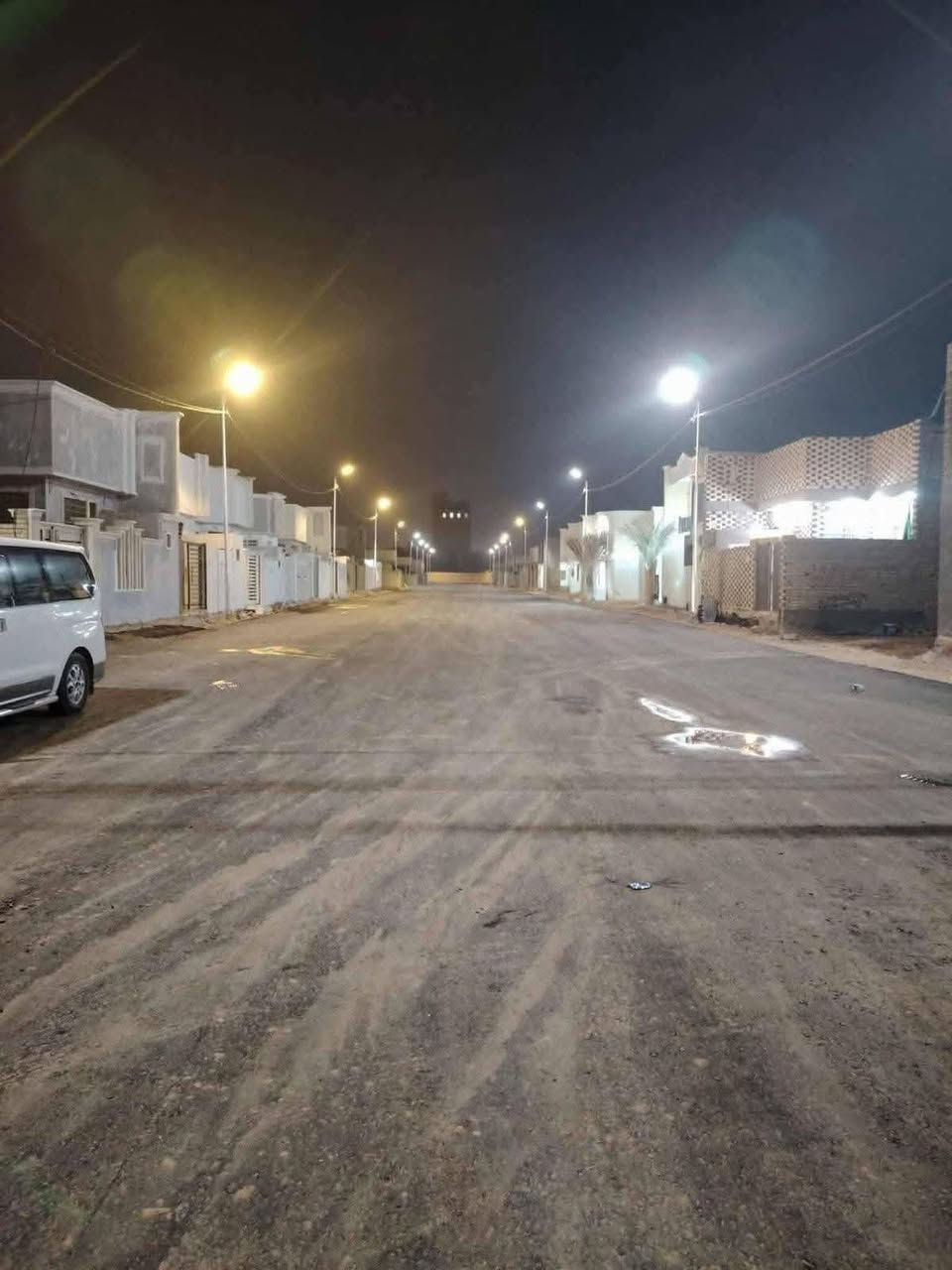 دار للبيع 150م ( مكتب النور)
*********** وتساب

موقع /نجف 🏡شارع المطار

#مقابل قرية الغدير عمود  262 

البناء درجة اولى كامل مفتاح 🔑🏡

غرفتين /صاله/مطبخ / ستقبال/ صحيات/

بناء فول/ اساس + سقف كونكريت +طابوك

البيت كامل مفتاح +خلاطات تانكي مراوح كيزرات 

ألخدمات 🏡 #البيت مقابل قريةالغدير 

ماء/كهرباء/مدارس/سوق/تبليط/لحد الباب
