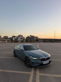 🚘 للبيع BMW 530i 📌 الموديل: 2025 📌 الممشى: 36,000 ميل  ⭐ المواصفات:  •...