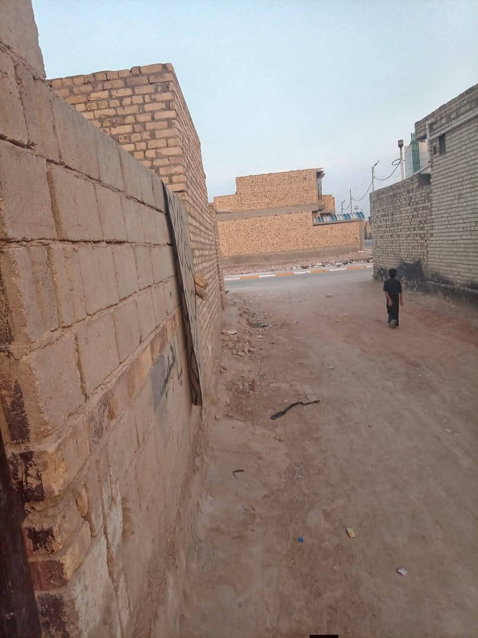 حي سالم • ٥ غرف • بيع مستعجل