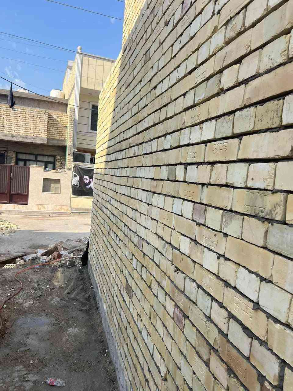 السلام عليكم اني ابو حسين   البنا ارجو ان ينال اعجابكم شغلنة شغل درجه اولى اي مكان في بغداد اشتغل على الدبل ا اوقطعي كادري كامل اني وعمالي وسكلتي وسيارتي يعني ما انتعب ابو البيت اهم شي عدنة رضة الله ثم رضة الزبون  سعار مناسبه ***********متواجد وتساب خلفات ٢
