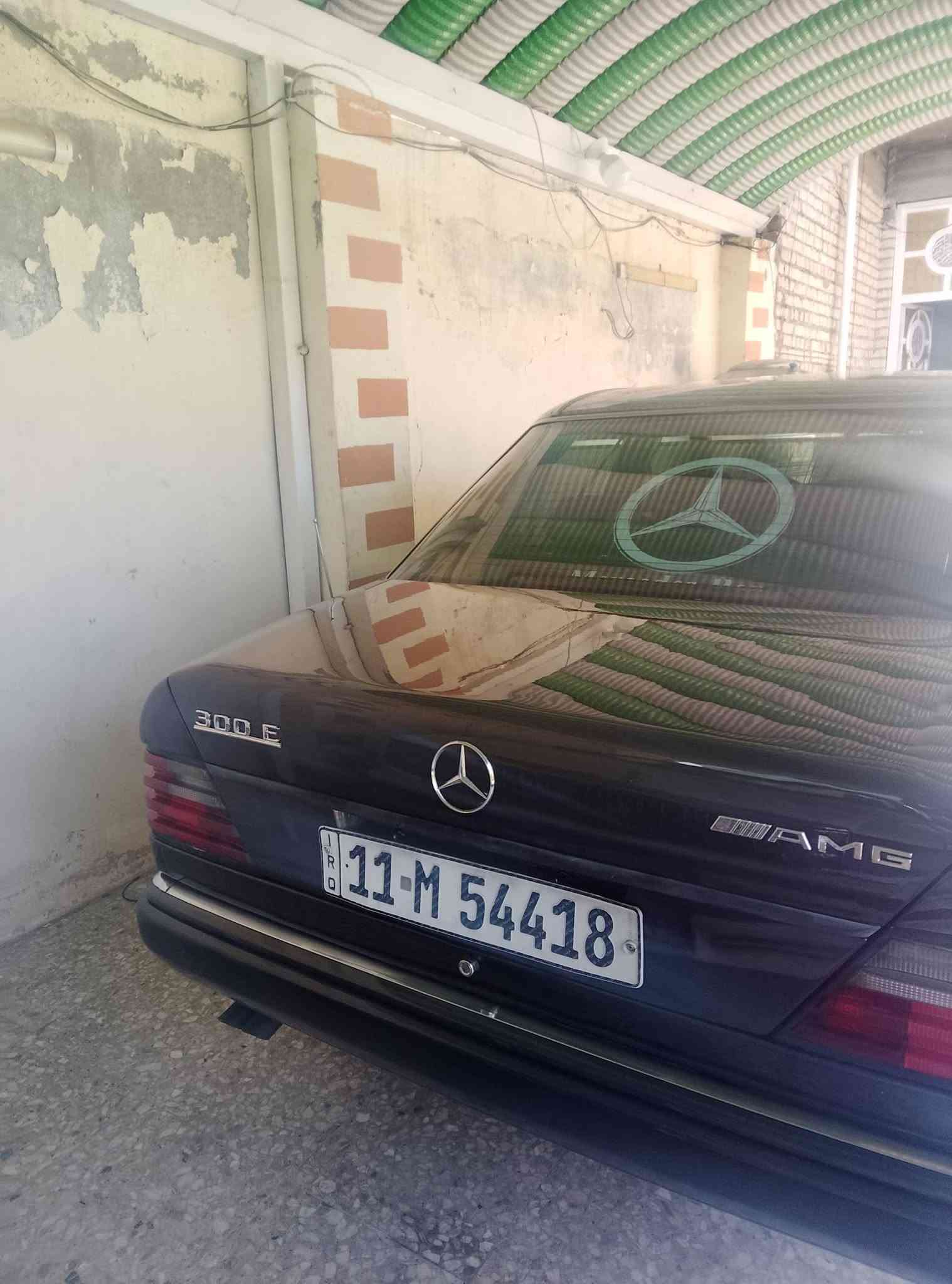 مارسدس دب موديل 91 سياره جديده كلش 
فول مواصفات رقم بغداد باسمي مكينه 300 قبق اسود كير محرك كفاله تبريد ثلج دواخل جلد فول سياره كشنات كهربائية اربع جـام كهرباء *********** مكاني بغداد
