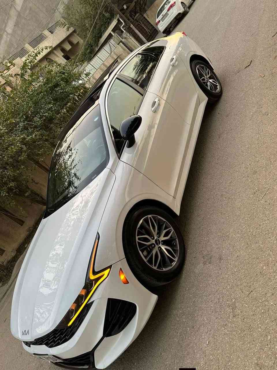 موديل 2022 k5
لون ابيض بانوراما  فول مواصفات

 ماشيه 73

رقم رقم اربيل بسمي تحويل ثاني يوم 

وارد امريكي 

جيتي لاين Gt-line

محرك 1600 تيربو

كشنات جلد احمر 

رادارات توقف ذاتي نقطة عمياء 

شحن لاسلكي 

بصمة تشغيل 

4 انظمة قيادة كشن كهرباء 
شاشه جبيره  مواصفات جيتي لاين المعروفه
حادثه سطحي 
السياره جاهزة وحلوه ماناقصها شي
 ترايه مال زيرو 
مكان حله 
سعر 173

***********
