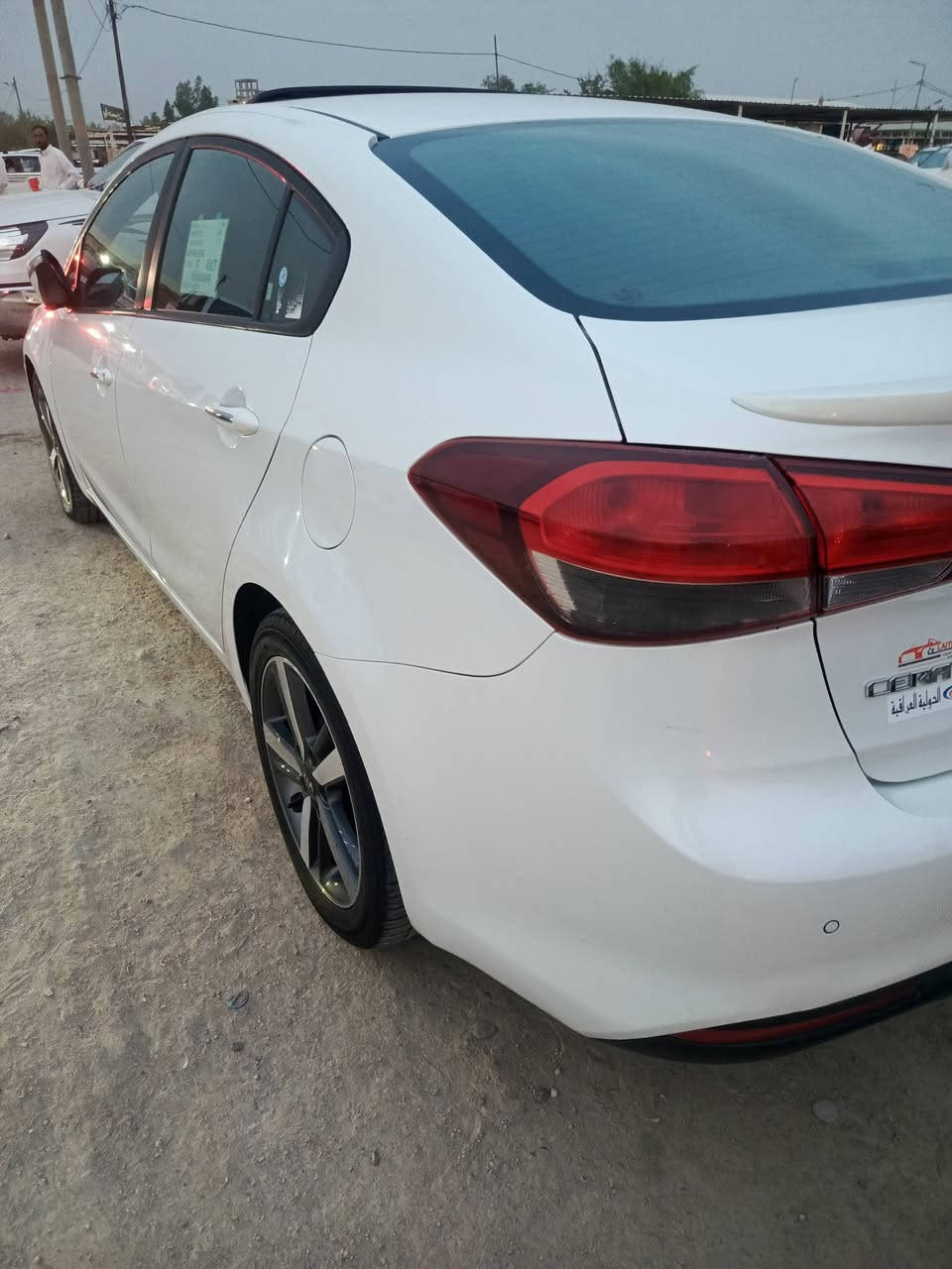 سيراتو خليجي 2018 رقم بغداد دولي بسمي مكفوله فتح وتبديل وصبغ بيهه بس بارد مواصفات فتحه ولد وحساس امامي وخلفي مري شفط تبريد قطعتين وثلاجه وجلدلونين تحكم ستيرن ومثبت سرعه وثلاث انظمه قياده وشاشه وكامره محرك 2000 سياره جاهزه سعر140 عنوان سماوه المركز موبايل ***********
