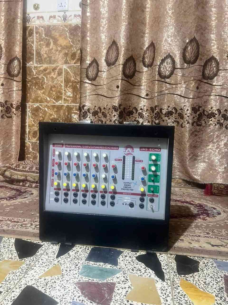 زوج سماعات 12/12 وجهاز خطين للبيع خاص مفتوح 
للستفسار اكثر تصل ***********
