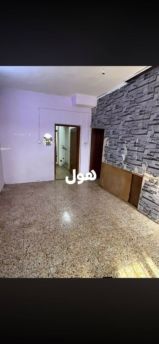 السلام عليكم عندي مشتمل للا يجار كركوك طريق بغداد قرب محطة عقبه بن نافع  (سعر 250)بي مجال (***********
