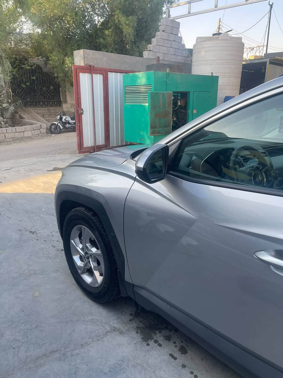 توسان موديل ٢٠٢٤ ماشيه ٧٠الف مايل
رقم بغداد بسمي شخصيا👆
حادثه مرفق بصور بنيد تبديل وصبغ وجاملغ نفس لون✅
مواصفات 
بصمه تشغيل
تشغيل عن بعد 
رادرات
صندوق كهرباء
كشنات تدفئه
تحديد مسار 
مثبت سرعه
مكاني ديالى ***********
سعرها ١٧٧وبيه مجال
