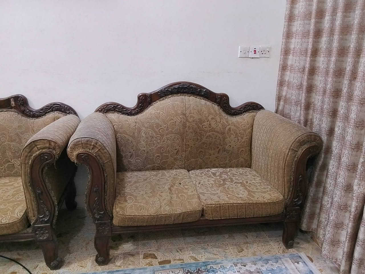 9 مقاعد السعر 150 بغداد الشعب 
***********
