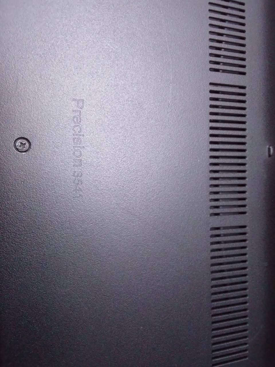 Dell Precision 3541 • i5 الجيل ٩ • رام ١٦