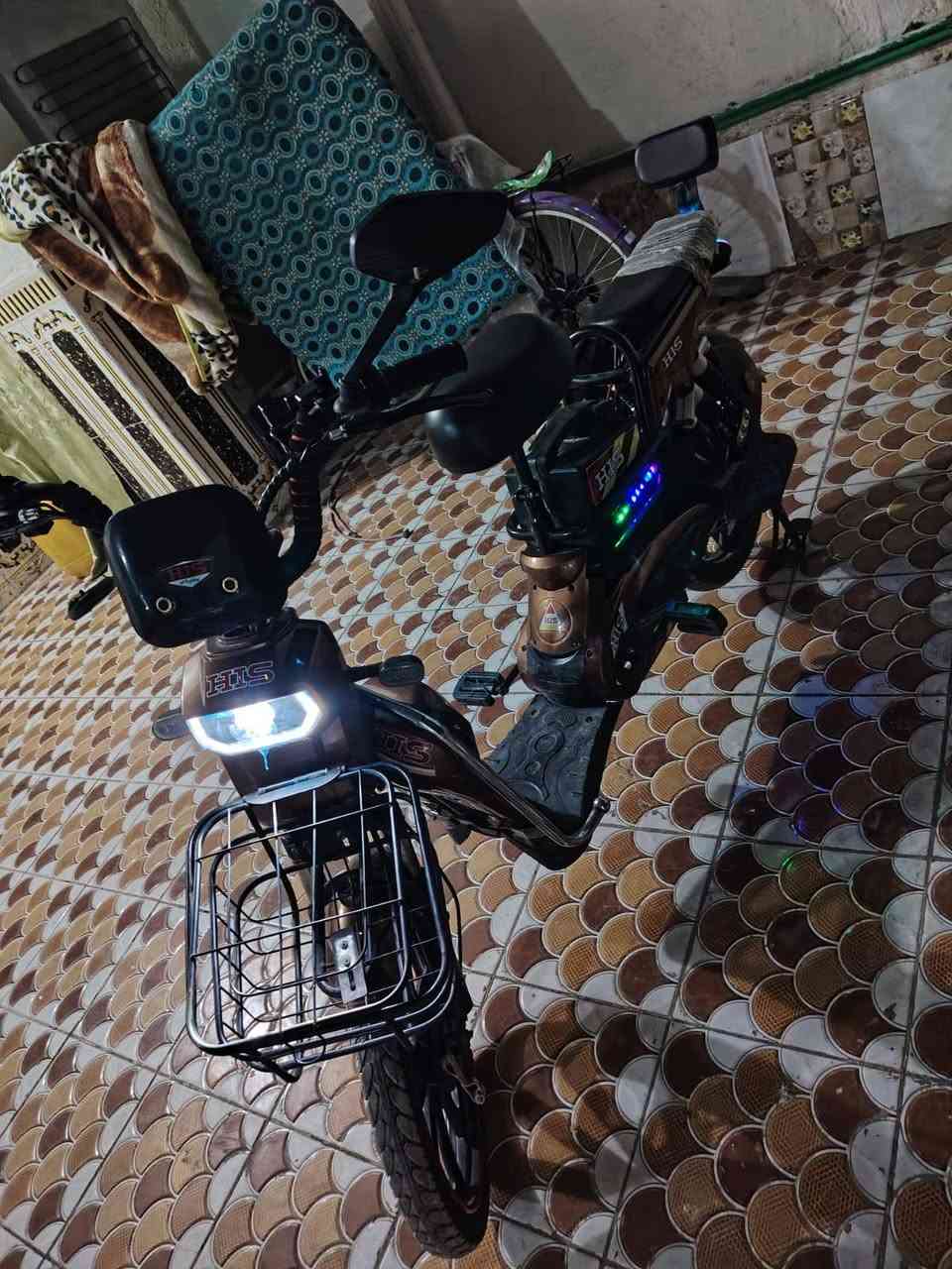 دراجة شحن • نضيفه • دواسة ورا معطلة