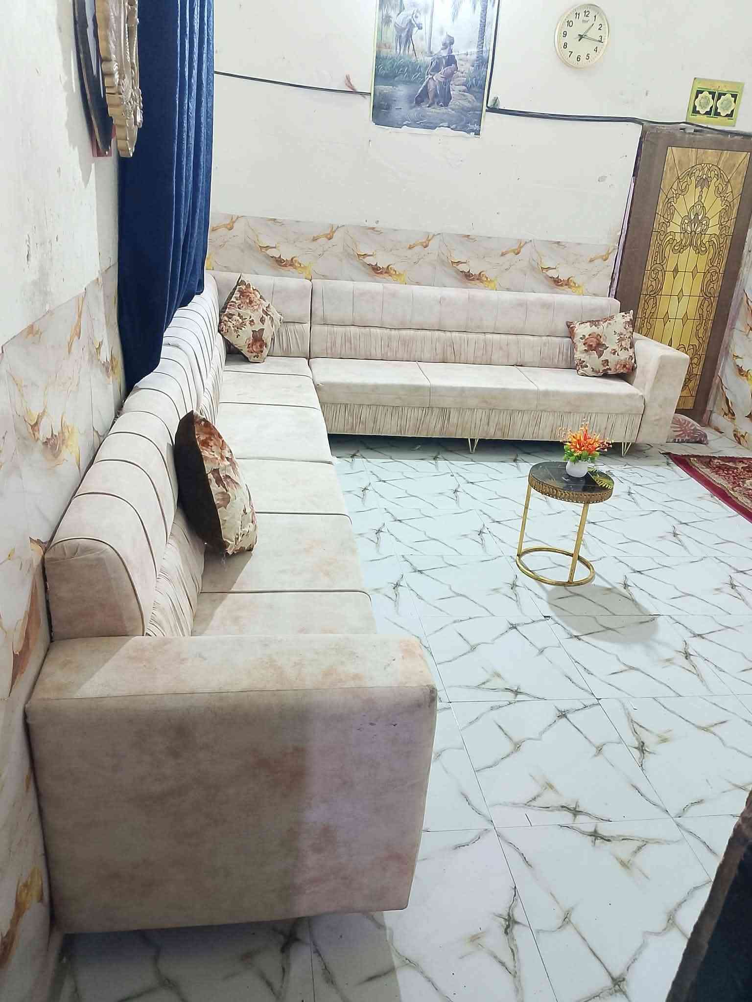 ديوان تركي • ١٠ مقعد • نضيف