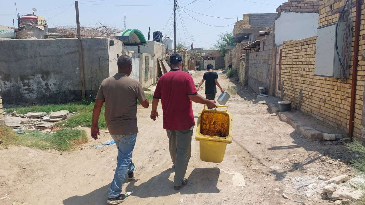 🔥 استمرار العمل… وخدمتكم مسؤوليتنا 🔥

تواصل شعبة الخدمات في بلدية الرفاعي أعمالها اليومية وبشكل مستمر، من خلال:

🧹 كنس وتنظيف الشوارع الرئيسية
🚛 رفع النفايات والمخلفات
🏗️ رفع الأنقاض والمخلفات المتراكمة
🧹 متابعة وتنظيف المناطق والشوارع والعمل على تحسين الواقع الخدمي

نحن مستمرون بالعمل من أجل مدينة أنظف وأجمل تليق بأهلنا، لكن نجاح هذه الجهود يحتاج إلى تعاون الجميع.

📢 إخوتنا المواطنين: في حال عدم وصول الية العمل إلى منطقتكم، أو وجود موقع تتجمع فيه النفايات أو الأنقاض، نرجو الاتصال والإبلاغ ليتم اتخاذ اللازم بأسرع وقت.

📞 للاتصال والشكاوى والبلاغات:
*********** باسم جبار علي مسؤول شعبة الخدمات 

🤝 نظافة مدينتنا مسؤولية مشتركة… بتعاونكم ننجح، وبجهودنا تستمر الخدمة.

#شعبة_الخدمات
#بلدية_الرفاعي
#خدمة_المواطن
#الرفاعي_أنظف
