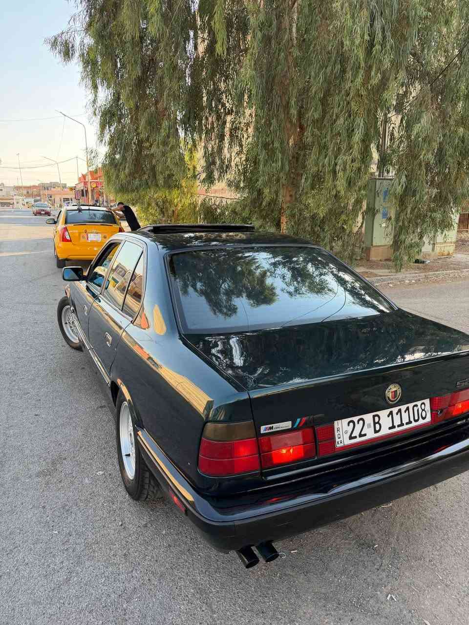 بي إم دبليو موديل 1994
رقم اربيل – سنويه لحد 2031 – هزه جديده
رقم دولي – السيارة ما بيها قطره ضرر
شرط التحويل والوكاله
محرك وكير بشرط – أوتماتيك
محرك25 تك – ديجيتال – دواخل جلد – فول نضافه
كوبون بانزين مقدم والباقي عند الاستلام

السعر 67 وبيه مجال بسيط للشراي مكاني كركوك 
للتواصل *********** كركوك, العراق
