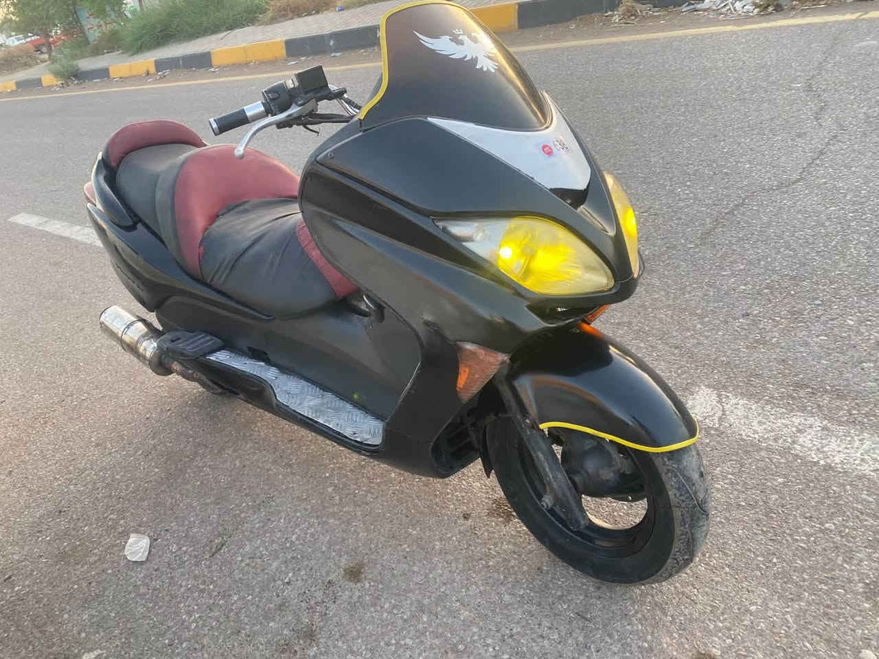 السلام عليكم
فورزه 0.9 دراجه كامله نكره سلف باي وقت يعجبك 

 محرك شلعه ونشاط كهربائيات كلها كامله لايت زنون 

رون واحد ونص ثابت 

مكاني ديالى تقاطع القدس الحديد السعر ٥٥٠وبيه مجال 

***********
