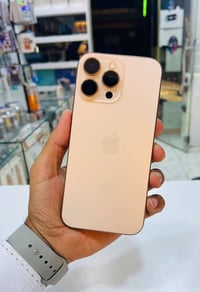 ١٦ برو ماكس ٢٥٦ ذاكره بطاريه ٩١ جهاز نضيف كامل ملحقات ZAدبل خط 0771080...