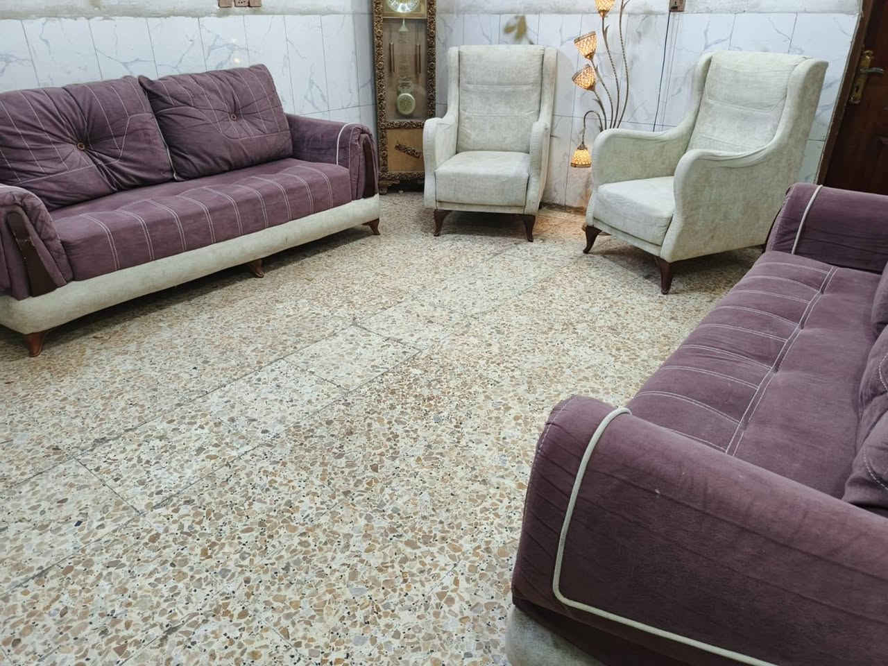 تخم تركي تكمه نظيف جدا 8 مقاعد ب225 الف وبي مجال المكان الوشاش *********** يوجد توصيل بكروة يوجد واتس اب
