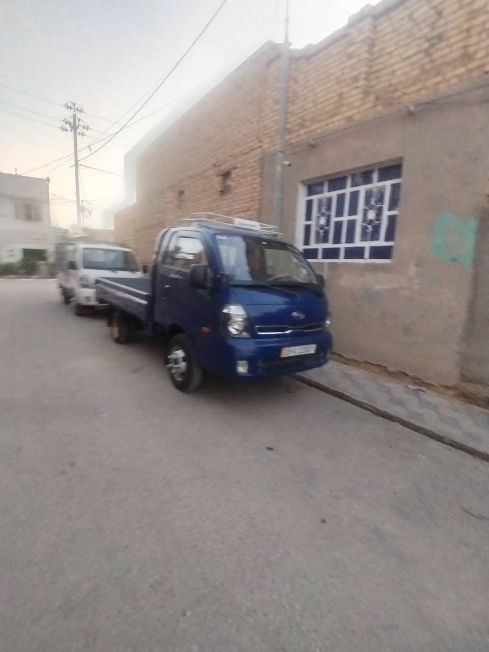 كيا فحل موديل 2007 4000 السياره مقفوله بيها رشه صبغ  مكفوله من الكلبه ا  ني المالك السعر خاص فقط بها رش الصبغ سياره بيها جراد كانت***********
