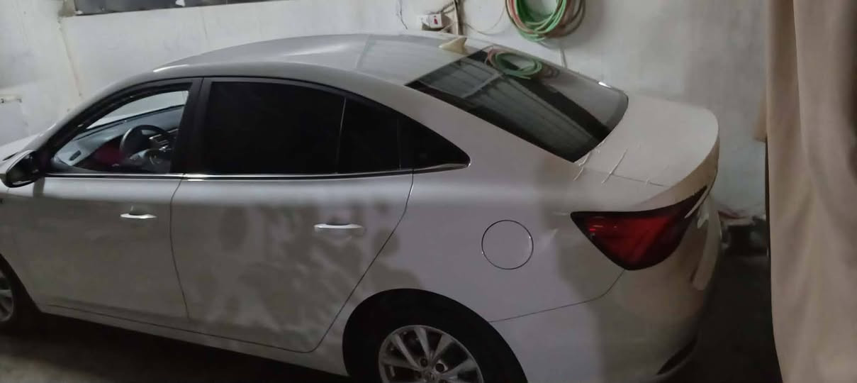MG5 2023 Comfort
52000هەزار ڕۆشتووە نووکی بۆنیتی چوار پەنجە تەعدیلە پێش و دوای لیدە و تەحەکوم عەدەسەیە و ABS و دژە غلیسکانە و سێ مۆدی لێخورینی هەیە بەس سلایت نیە سەیارەکە سەنەوی تازە و رەقەم سلێمانیە تەحویل و غرامە بە شەرت سعری 1***********58 كركوك, العراق

