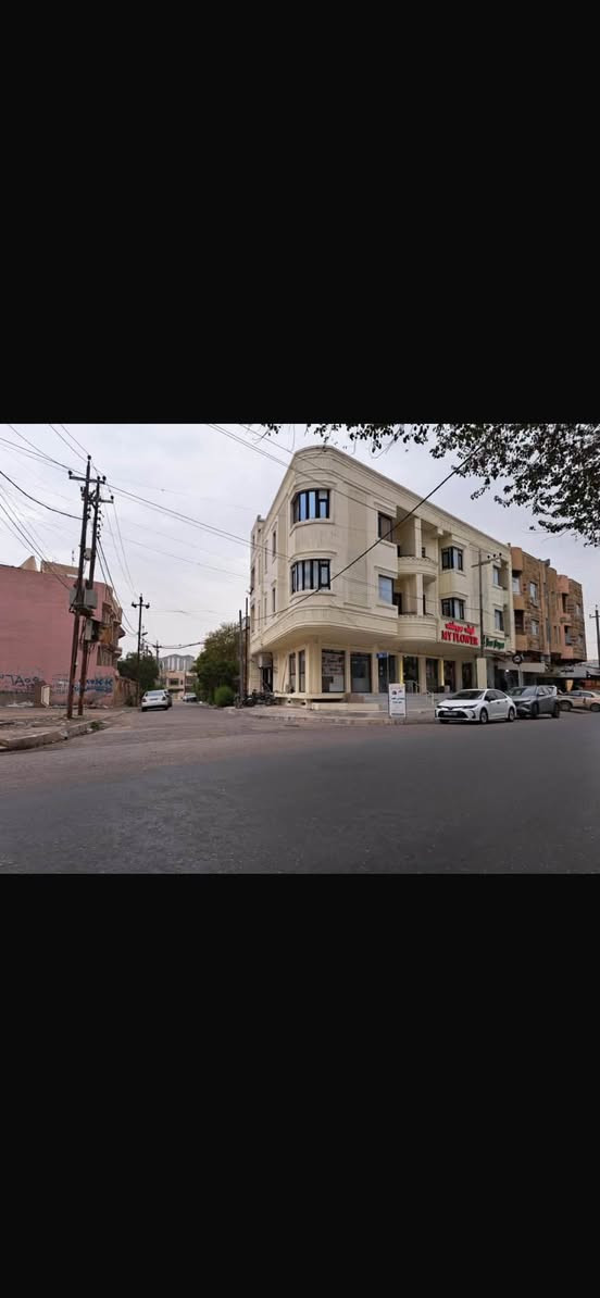 عمار  للبيع
قريب من اللكنه
شارع 40 
مساحه 211m
4محلات+4شقق+سرداب
وارد الشهري 3مليون وربع
اي استفسار *********** واتساب فقط
