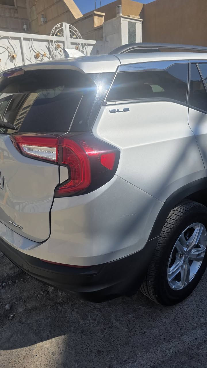 جمسي تيران GMC
موديل 2022

محرك 1.5 تيربو 

رقم اربيل الجديد 

مواصفات SLT فول 

سيارة نظيفة جدا مداريها 

بيها 2 قطع  صبغ  

 بيها تخم تاير جديد 

العنوان  بغداد.زيونه 

السعر / 16.400 دولار وبيها مجال بسيط تقديري للجيه

للتواصل 

***********
***********
