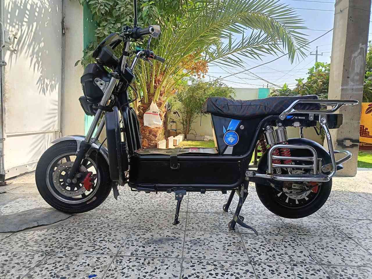 جبلي شرط الفحص تخم تاير ابريك هورن كله شغال بطارياته فول بس بيهن نفخه بسيطه السعر 375 وبي مجال شراي اتصل ***********
