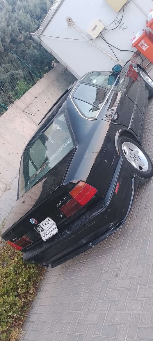 BMW535
مۆدێل ١٩٩٤ مەکینە فەلی ٣٥  سعر ١٤وەرەقە  مەجالێکی برایانە ژمارەی خاوەنی ***********
