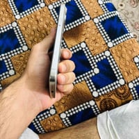 ايفون 15 برو ماكس • ٢٥٦ • ظهر متكسر